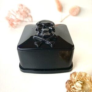 New handmade Black Skull resin Accessory Box